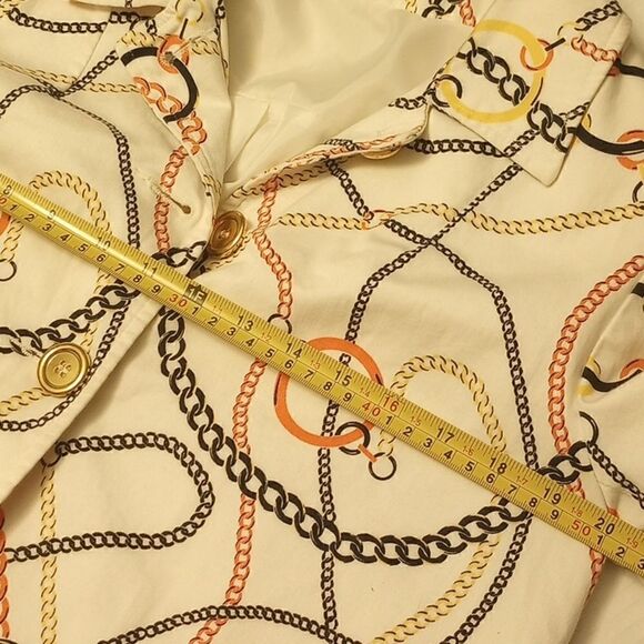 Chain print three quarter length sleeve cropped blazer - Picture 9 of 11